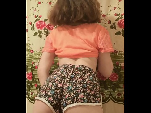 ❤️ Seksīga jauna skaistule izģērbjas no šortiem kamerā ️❌ Porno video pie mums lv.novoporn.ru