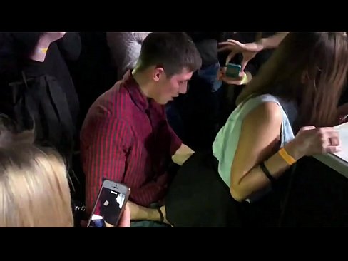❤️ Īsts sekss krievu naktsklubā. 18 gadus veca krievu meitene anālajā atverē un vagīnā, kas drāzta naktsklubā ️❌ Porno video pie mums lv.novoporn.ru